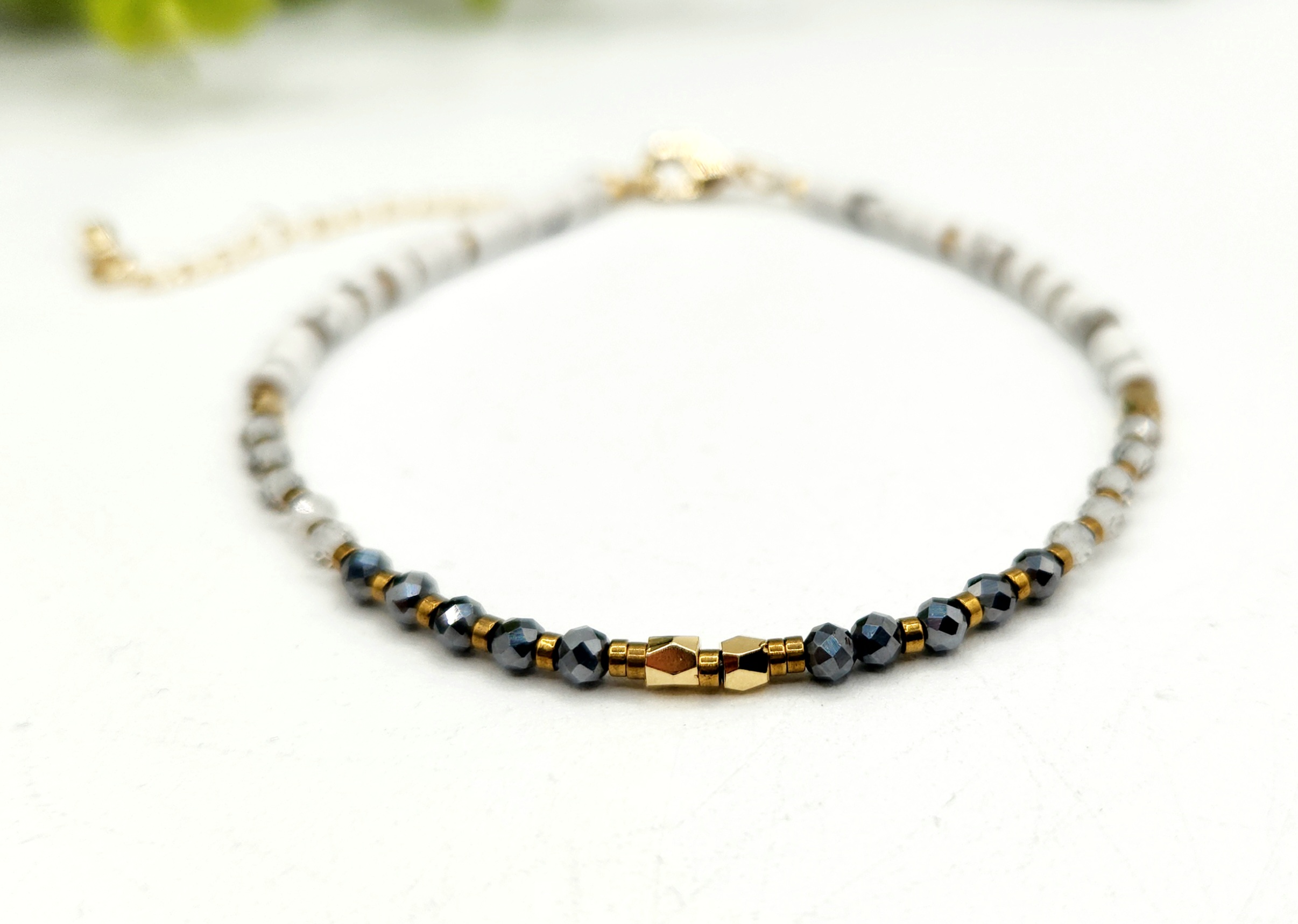 EMPATH PROTECTION-Terahertz/Clear Quartz/White Howlite Bracelet 3mm Faceted and Heishi Beads
