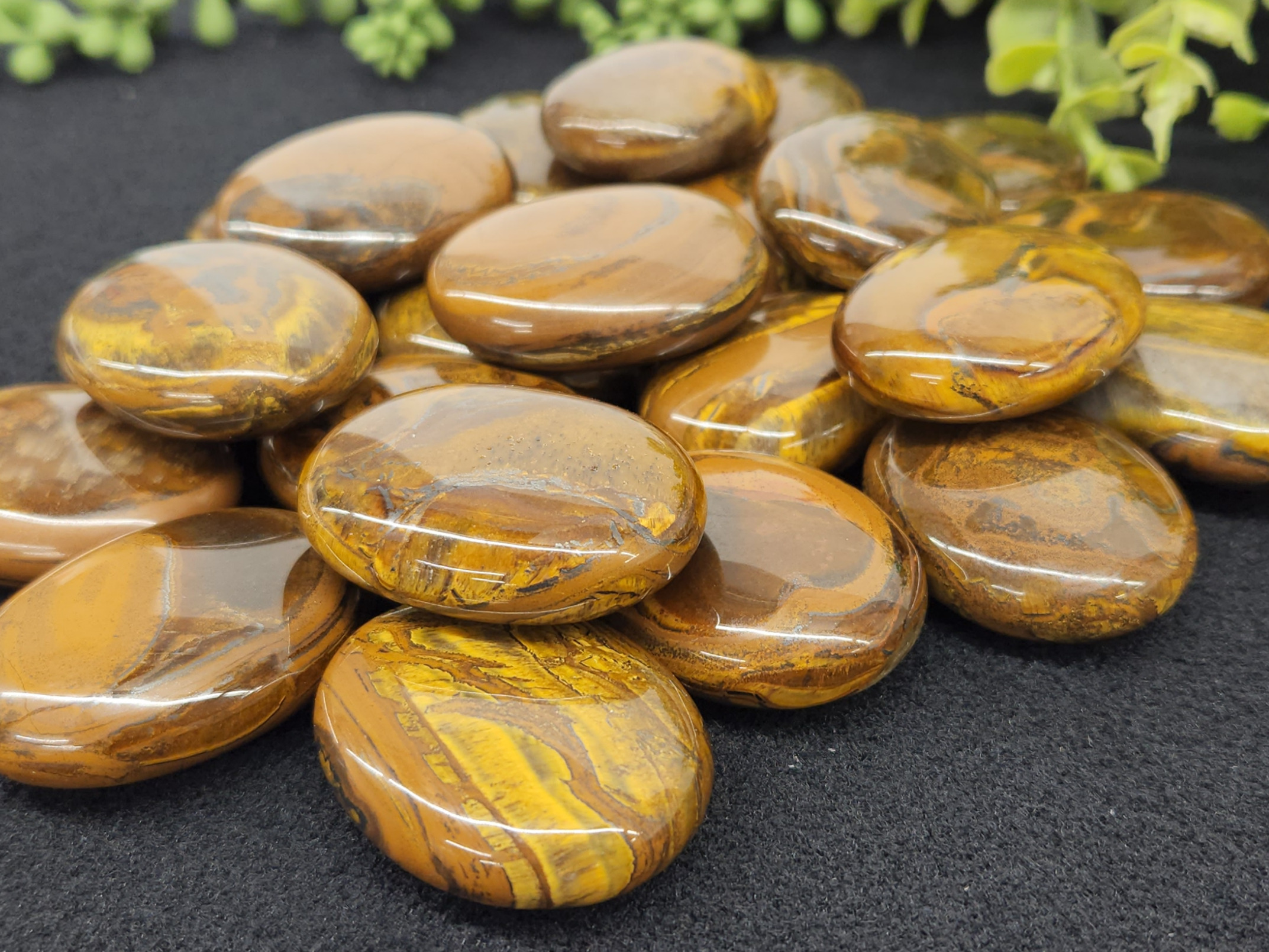 Iron Tiger Eye Palm Stones /Pillow Shape Calibrated